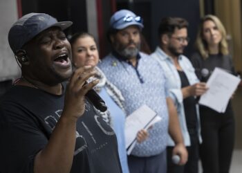 Distribution en répétition. Photo : Paul Ducharme