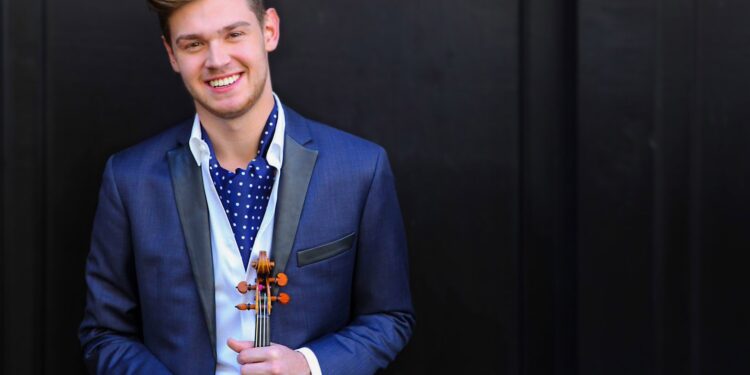 Le violoniste Blake Pouliot au Ladies Morning le 20 octobre