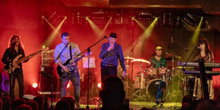 Soirée légendaire : David Cross revisite King Crimson!