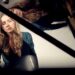 L&rsquo;extraordinaire exploit de la voix de Rachel Fenlon s&rsquo;auto-accompagnant au piano
