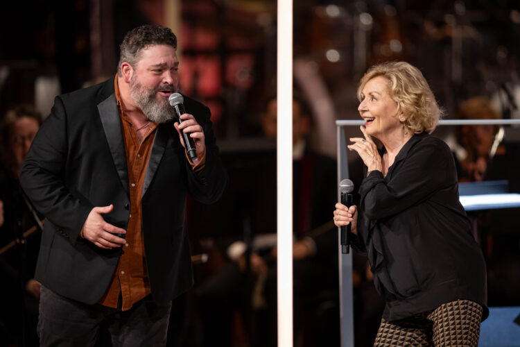 Dave Finley et France Castel