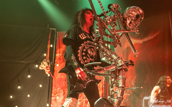 W.A.S.P. célèbre 40 ans de « One Alive » et électrise Montréal
