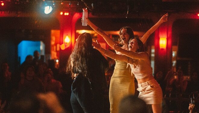 PeachClub célèbre deux ans d’entertainment festif et engagé!