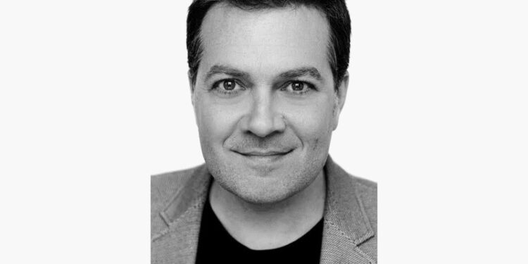 Fais ça comme un grand, un récit lumineux, inspirant et rempli d’espoir.