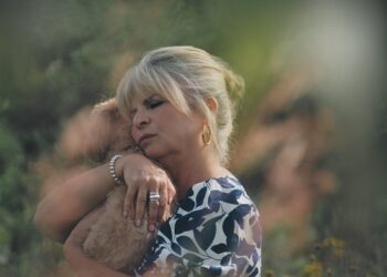 Guylaine Tremblay plonge dans un sujet sensible avec La vie après toi : traverser un deuil animalier