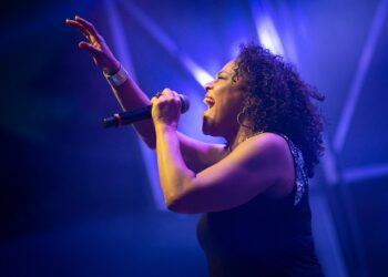 Ambiance élégante et vibrante : retour sur la soirée du Balcon Cabaret