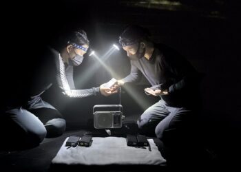 HEAVEN FM : Une création de Hong Kong Exile au FTA au Théâtre d’Aujourd’hui!