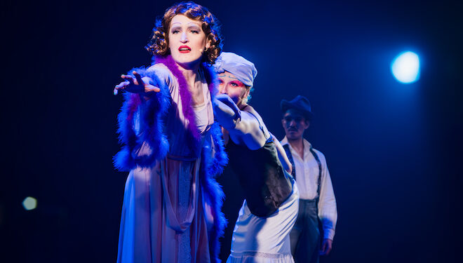 La comédie musicale Cabaret: une ambiance immersive et de beaux numéros musicaux