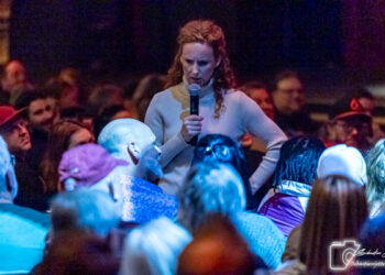 Silvi Tourigny embrase l’Olympia avec un premier one-woman-show incandescent