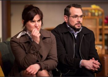 Miraculeuse fortune parodique et satirique d’une famille de cinq bienheureux