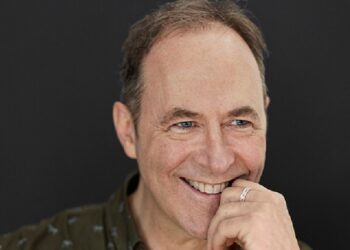 Disparition de Claude Poissant : une grande voix du théâtre québécois s’éteint