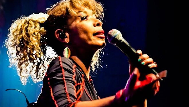 Nuits d’Afrique: Flavia Coelho conquiert l’Olympia de Montréal