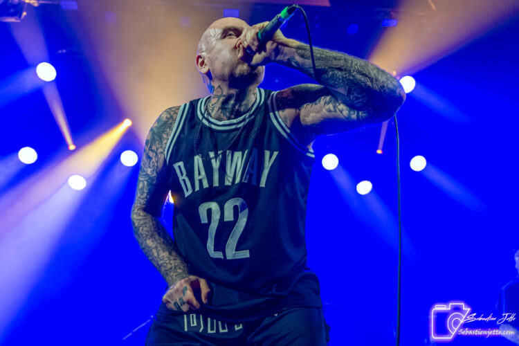 Biohazard met le feu au Théâtre Beanfield avec sa formation originale