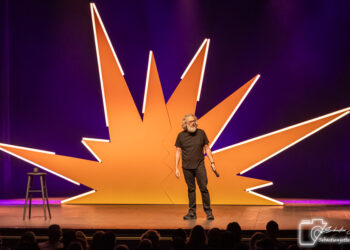 François Bellefeuille est «Sauvage» à L’Olympia : un triomphe en pleine maturité!