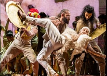 Paroles mystérieuses, gestuelle dionysiaque, chants de prières intraduisibles