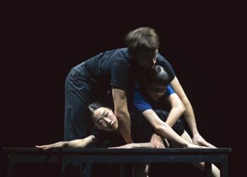 MIKRO / BARTÓK : quand la danse révèle l’éphémère