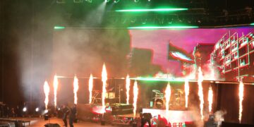 Papa Roach embrase la Place Bell : une soirée explosive entre pyrotechnie, émotion et grands classiques