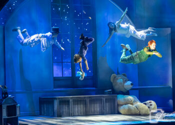 La comédie musicale «Peter Pan»: enchantement total et des héros inoubliables