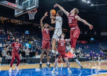 La Classique du Nord NCAA : Un premier pas sportif pour LesArtsZé à la Place Bell