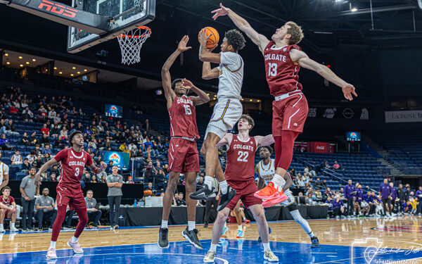 La Classique du Nord NCAA : Un premier pas sportif pour LesArtsZé à la Place Bell