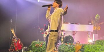 Fredz s&rsquo;arrête à Gatineau : Une salle debout, un public en chœur !