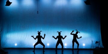 Les Tables Tournantes au théâtre Aux Écuries : Peter Pan au purgatoire