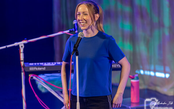 Maude Landry au Gesù : L’art d’être « Trop cool » sans forcer le trait