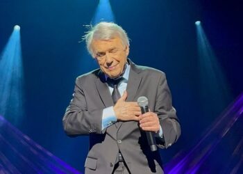 Salvatore Adamo au Théâtre Saint-Denis : La voix de l&rsquo;élégance absolue en notre sublime langue