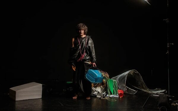 Remember that time we met in the future? Lara Kramer Montreal/Tio’tià:ke/Mooniyaang