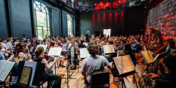 25 ans de passion, un maestro inspiré et la jeunesse à l’honneur : l’Orchestre de la francophonie prépare un concert final d&rsquo;exception !