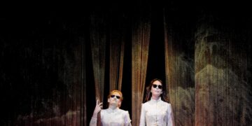Théâtre : « Lumières, Lumières, Lumières » débarque à Montréal après un triomphe à Paris