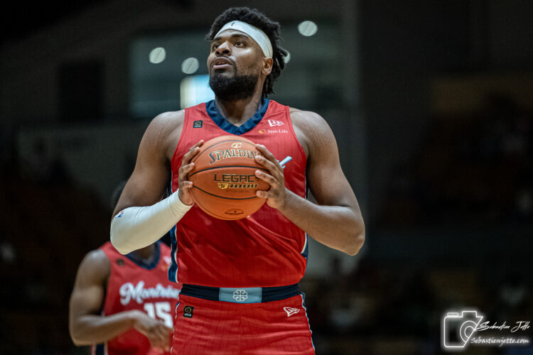 Une victoire cruciale devant une foule record