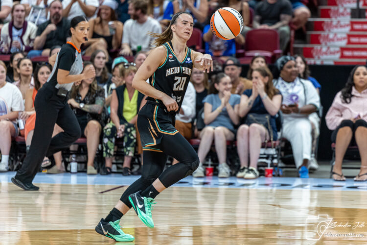 Le baskteball de la Wnba au Centre Bell de Montréal