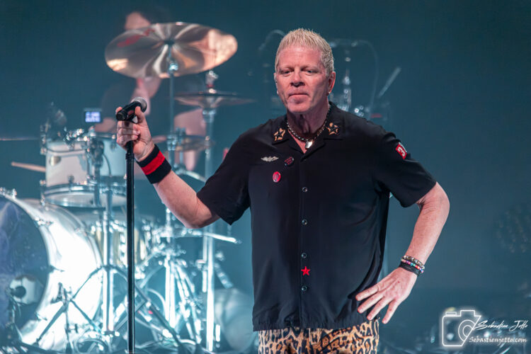 The Offspring au MTelus : Un retour aux sources punk explosif !