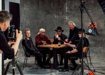 Photo de Helena Hölzl. Der la page Facebook de Deep Purple.
