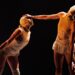 Minuit portant de Johanna Simon et Sarah Roy, Les Danses Buissonnières 2026, Tangente. Photo : Thomas Mazerolles