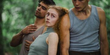 Danseurs de V!TAL d'Ismaël Mouaraki sur scène à l'Agora de la danse – Photo : Sylvie-Ann Paré