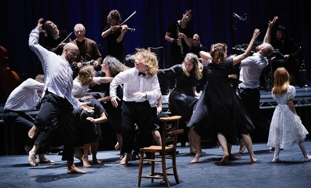 MÁM de Teaċ Daṁsa, chorégraphie de Michael Keegan-Dolan, au Théâtre Maisonneuve