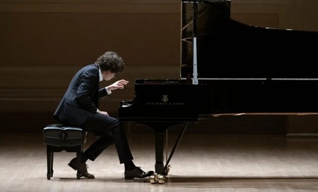 Lucas Debargue - Photo: Pavel Antonov