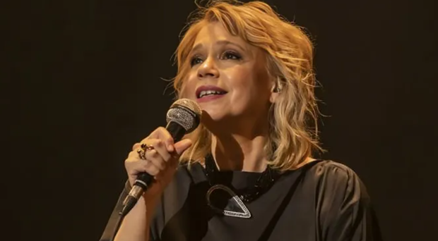 Martine St-ClaIr