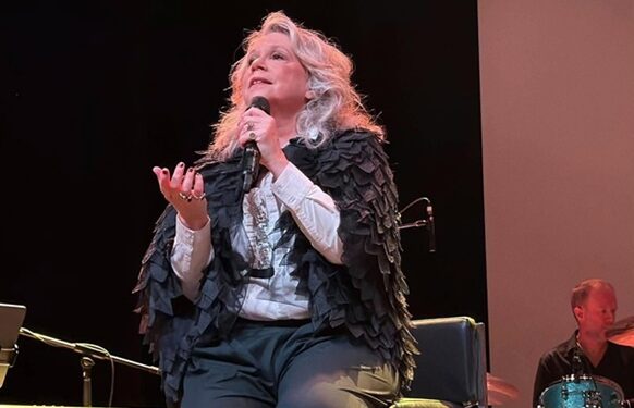 Martine St-Clair en spectacle